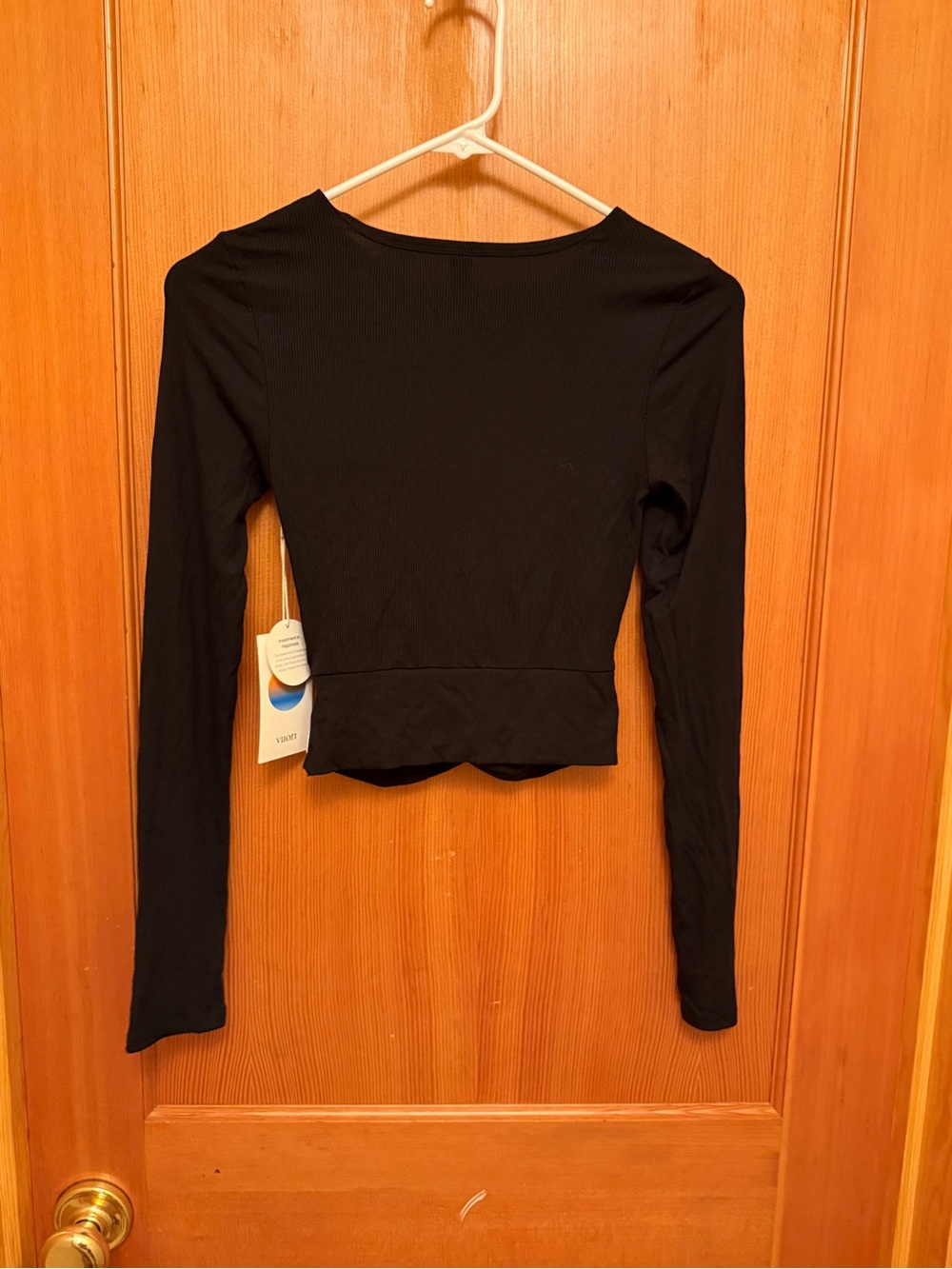 Vuori Long Sleeve Cove Twist Tee NWT - Picture 4 of 13